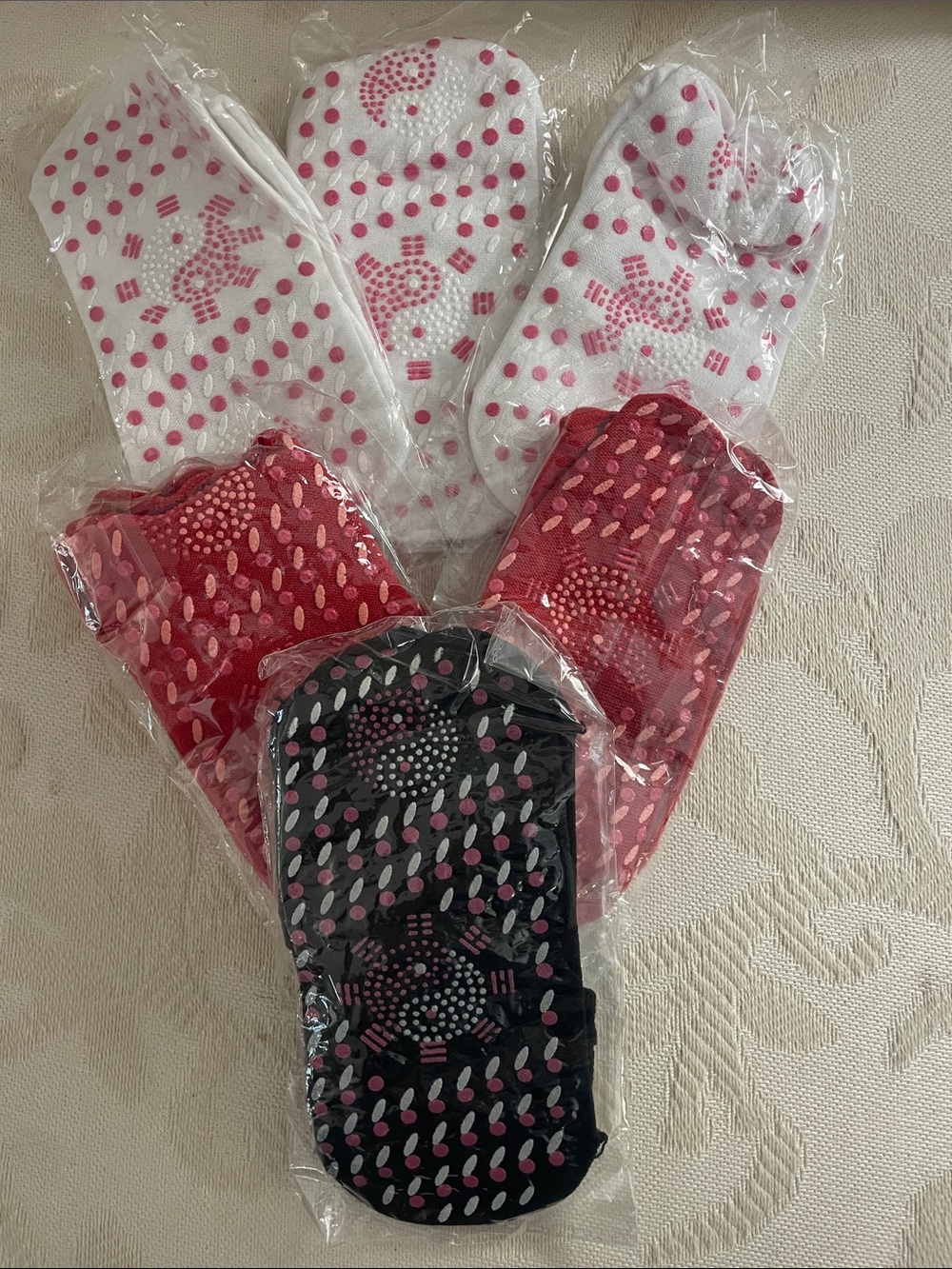6 pairs of Grip Non-Slip Socks in White, Red & Black